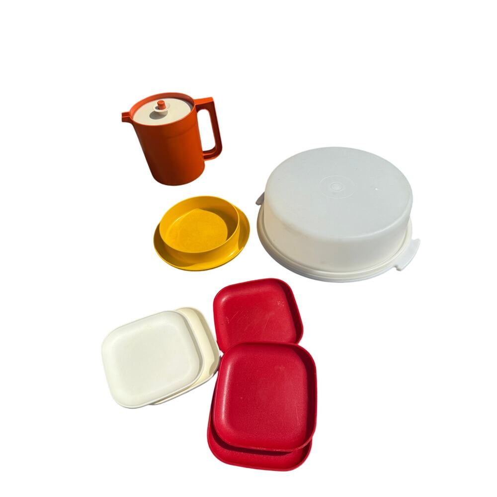 🥤 Vintage Tupperware Lot Cups Bowls Pitchers Plates Lids 60s 70s Retro Kitchen - Picture 2 of 6